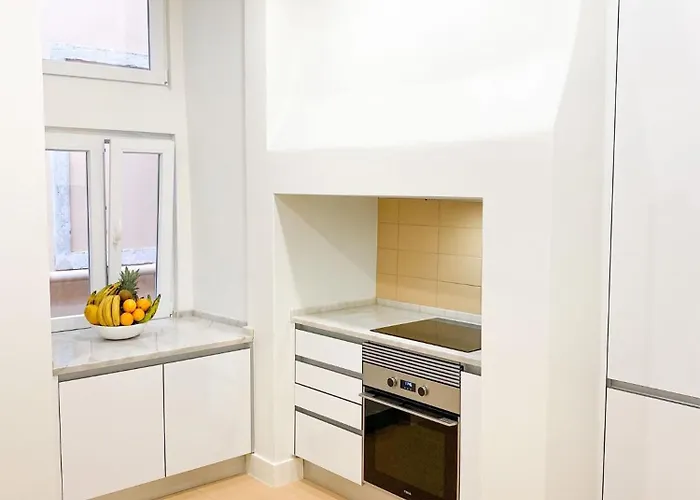 Private Room In A Historic Lisbon Building On Rua Augusta *