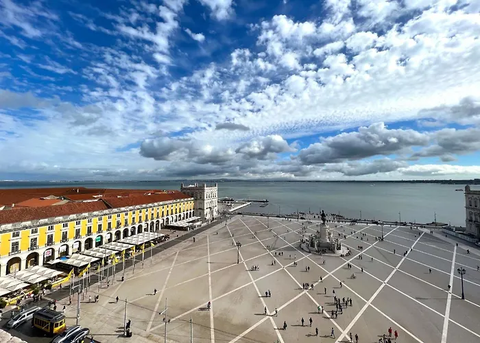 Private Room In A Historic Lisbon Building On Rua Augusta منزل للإقامة *